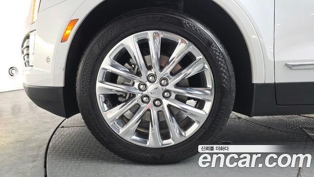 Cadillac XT5 3.6 Platinum - фото 3