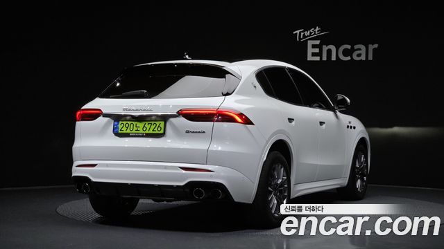 Maserati Grecale 2.0 AWD GT - фото 1