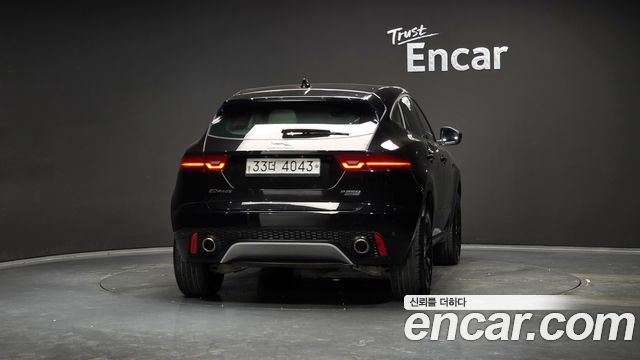 Jaguar E-PACE P250 S - фото 3