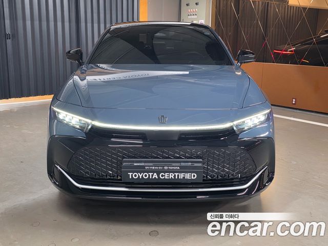 Toyota Crown 2.5 4WD Hybrid - фото 2