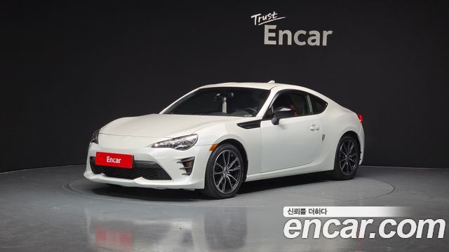 Toyota 86 2.0 - фото 0