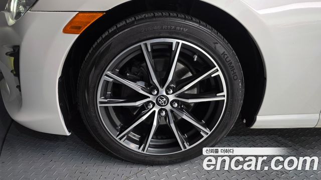 Toyota 86 2.0 - фото 4