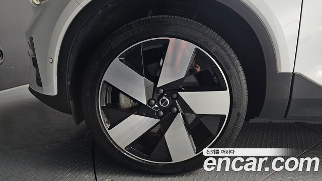 Volvo C40 Twin Ultimate - фото 4