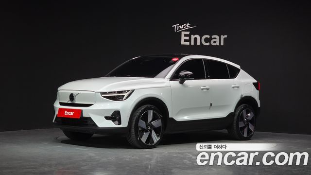 Volvo C40 Twin Ultimate - фото 0