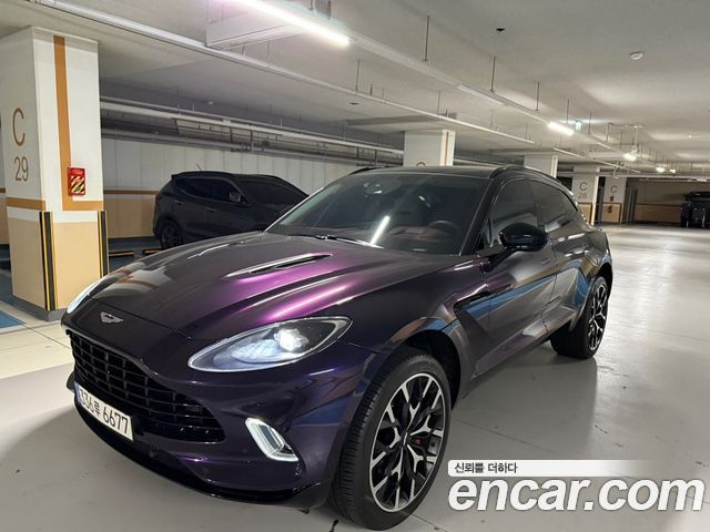 Aston Martin DBX 4.0 V8 - фото 0