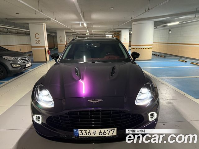 Aston Martin DBX 4.0 V8 - фото 1