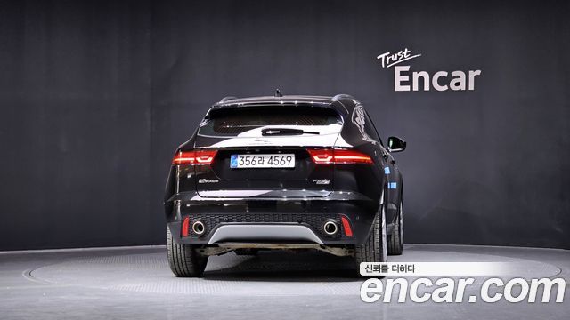 Jaguar E-PACE P250 SE - фото 3