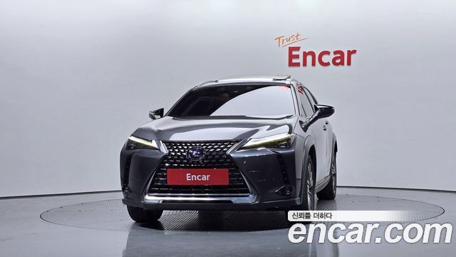 Lexus UX 2WD - фото 2