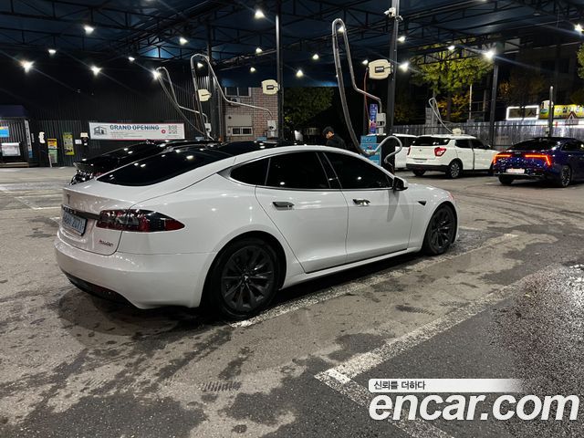 Tesla Model S 75D - фото 3