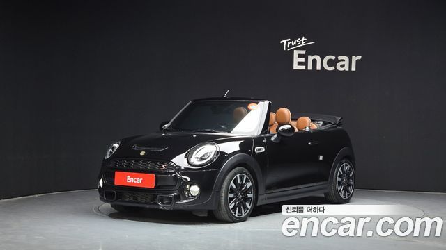Mini Cooper Convertible Standard 3rd - фото 0