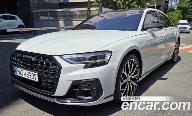 Audi S8 D5 4.0 TFSI Quattro LWB - фото 0
