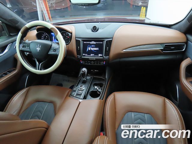 Maserati Levante 3.0 AWD GranLusso - фото 4