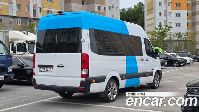 Hyundai Solati 15-seater Luxury - фото 4