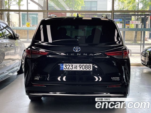 Toyota Sienna 4-го поколения 2.5 Hybrid AWD - фото 1