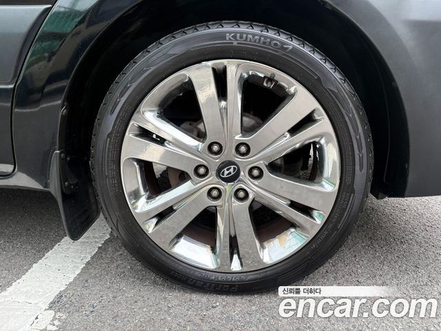 Hyundai Solati 15-seater Luxury - фото 4