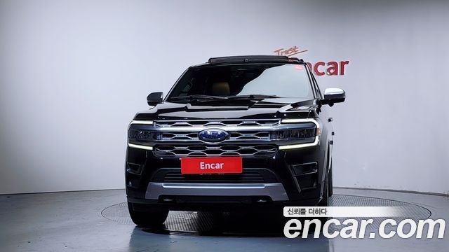 Ford Expedition Platinum 4WD 7Seater - фото 2