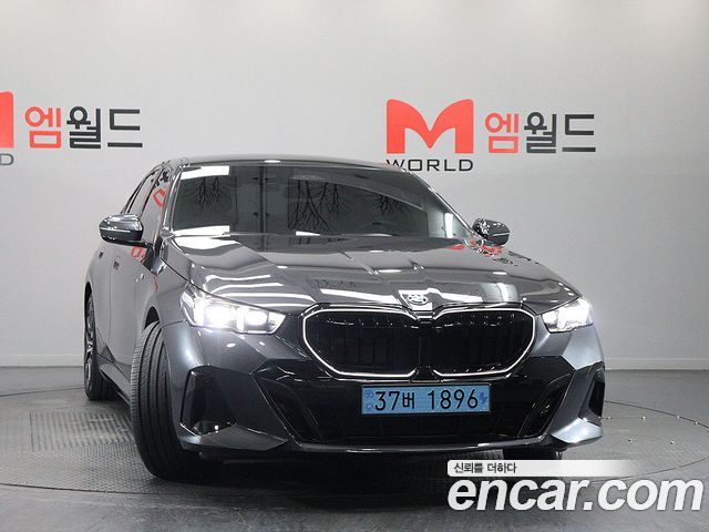 BMW i5 G60 eDrive 40 M Sport - фото 1