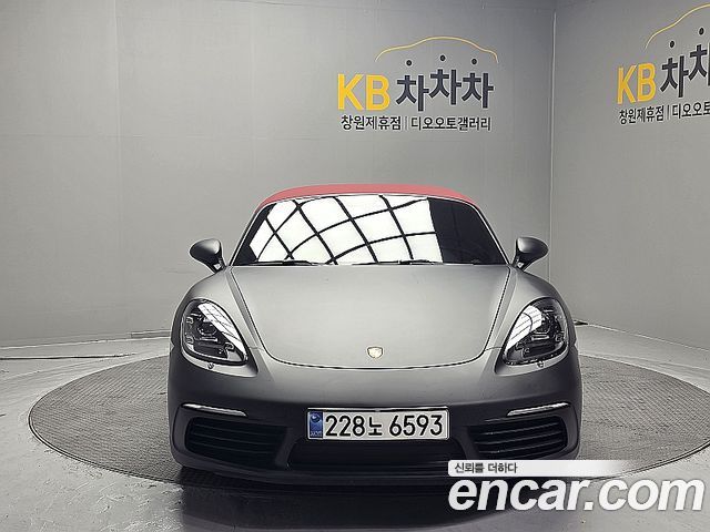 Porsche 718 2.0 - фото 0