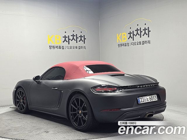 Porsche 718 2.0 - фото 2