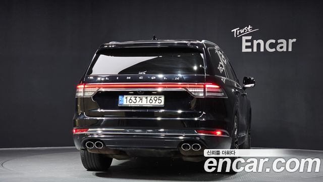Lincoln Aviator 2-го поколения 3.0 Black Label AWD - фото 3