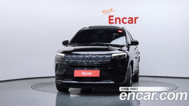 Jeep Compass 2-го поколения S2.4 AWD - фото 2