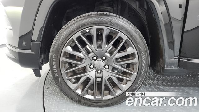 Jeep Compass 2-го поколения S2.4 AWD - фото 4
