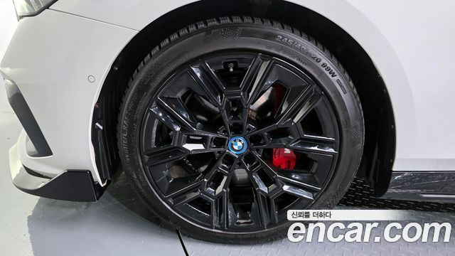 BMW i5 G60 eDrive 40 M Sport Pro - фото 4