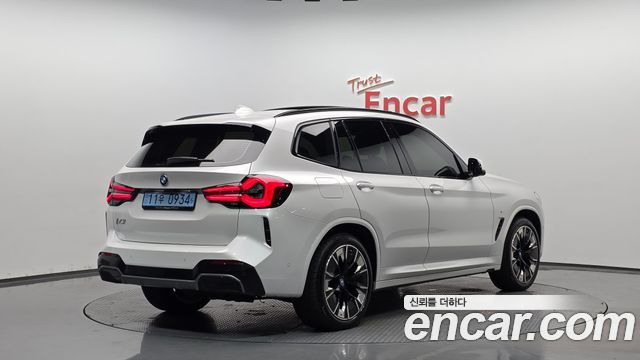 BMW iX3 M Sports - фото 1