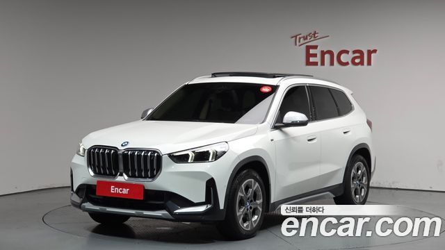 BMW iX1 U11 xDrive 30 xLine - фото 0
