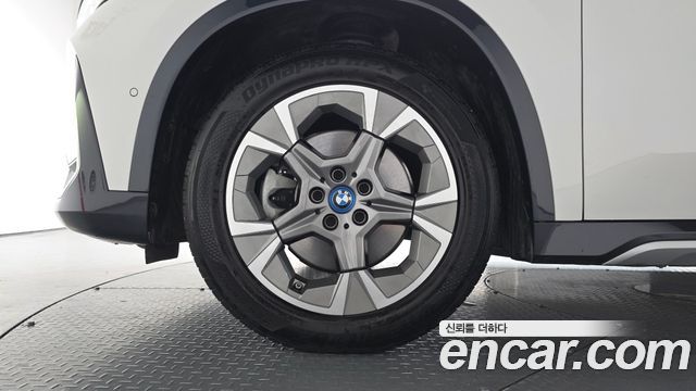 BMW iX1 U11 xDrive 30 xLine - фото 4