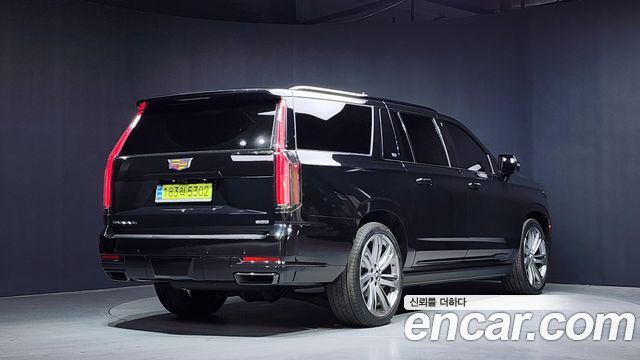 Cadillac Escalade 5-го поколения 6.2 ESV ESV Sports Platinum - фото 1