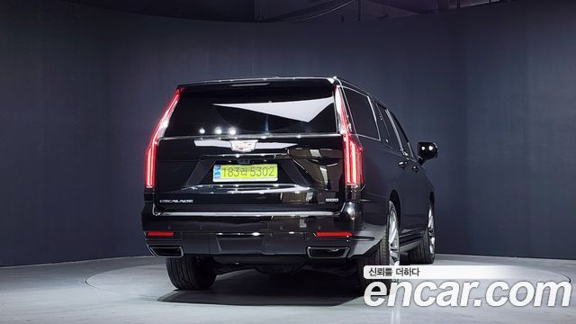 Cadillac Escalade 5-го поколения 6.2 ESV ESV Sports Platinum - фото 3