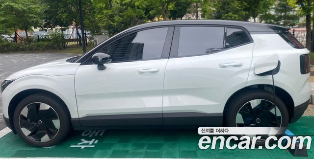 Volvo EX30 Ultra - фото 3