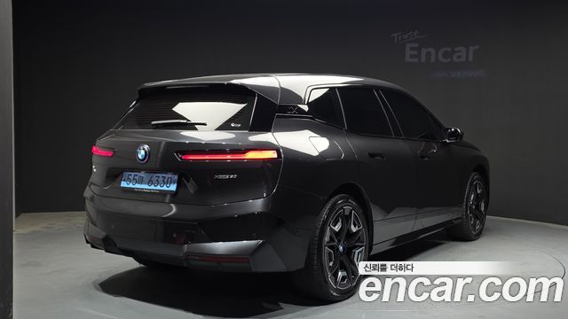 BMW iX xDrive50 Sports Plus - фото 1