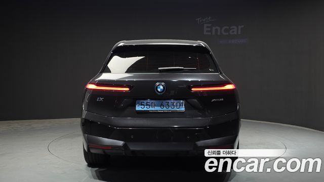 BMW iX xDrive50 Sports Plus - фото 3