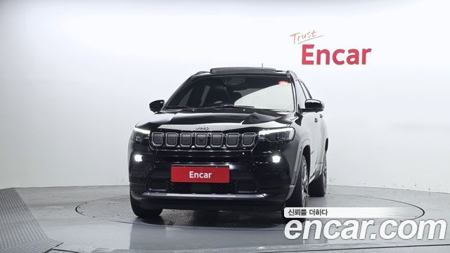 Jeep Compass 2-го поколения S2.4 AWD - фото 2
