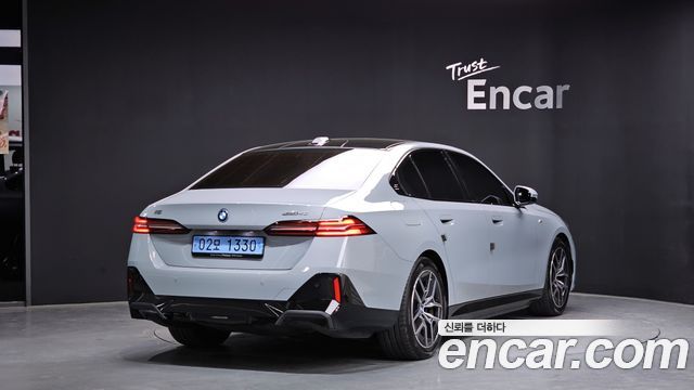 BMW i5 G60 eDrive 40 M Sport - фото 0