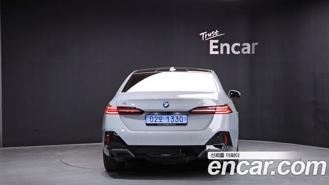 BMW i5 G60 eDrive 40 M Sport - фото 2