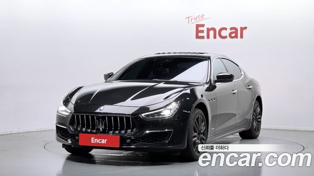 Maserati Ghibli 3.0S Q4 GranLusso 3rd - фото 0