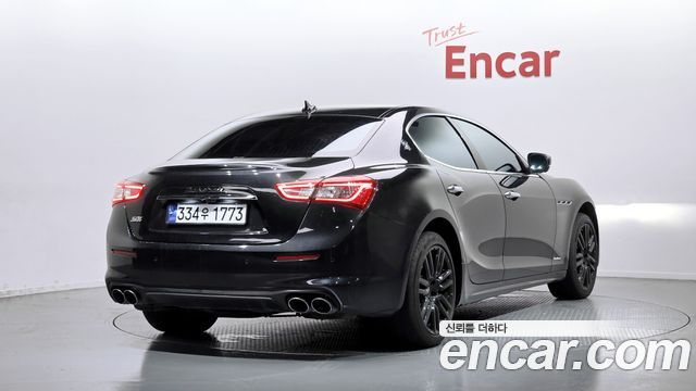 Maserati Ghibli 3.0S Q4 GranLusso 3rd - фото 1