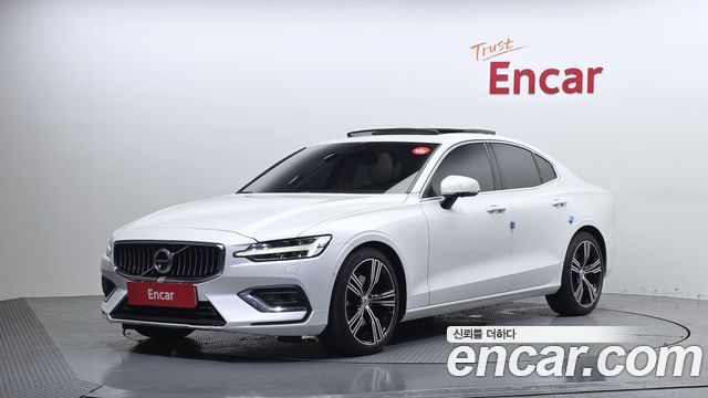 Volvo S60 3-го поколения T5 Inscroption - фото 0
