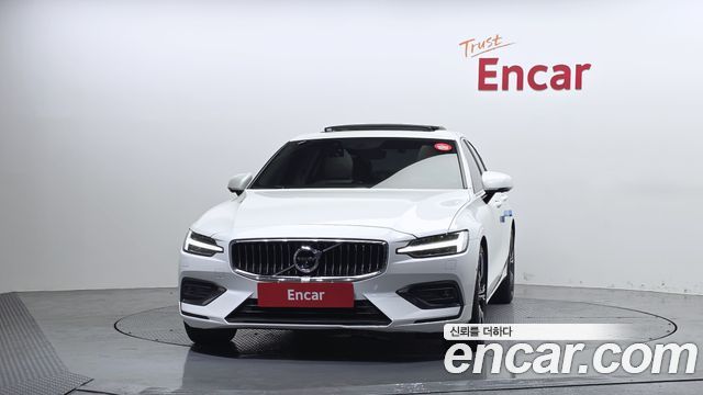 Volvo S60 3-го поколения T5 Inscroption - фото 2