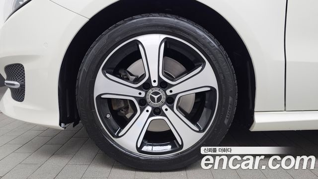 Mercedes-Benz B-Class W246 B220 - фото 4