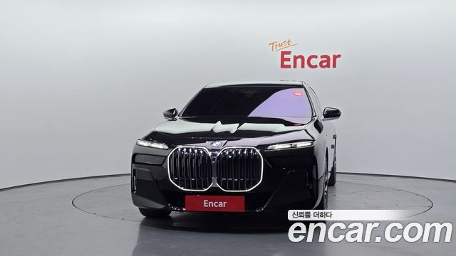BMW 7-Series G70 740d xDrive M Sport - фото 2