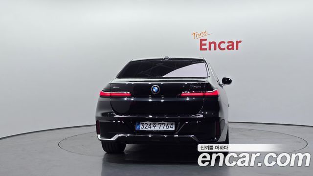 BMW 7-Series G70 740d xDrive M Sport - фото 3