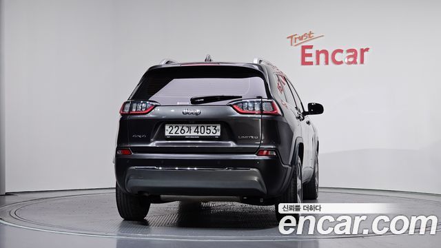 Jeep Cherokee KL 2.4 Limited AWD - фото 3