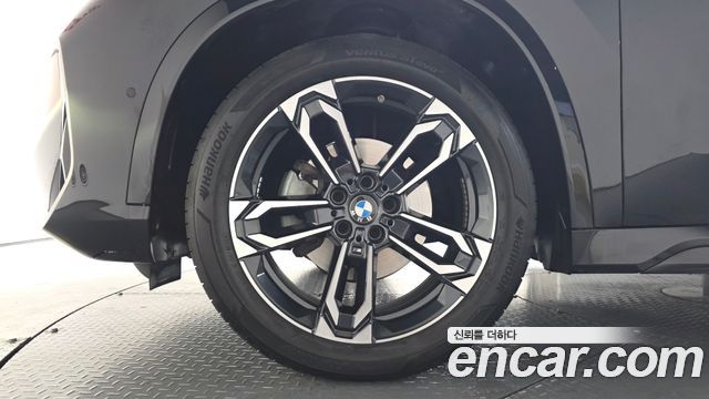 BMW X1 U11 xDrive 20i M Sport - фото 4