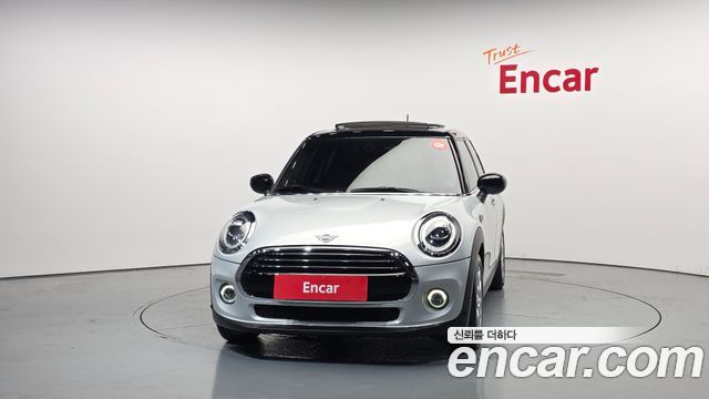 Mini Cooper 5Door HIGH 3rd - фото 2