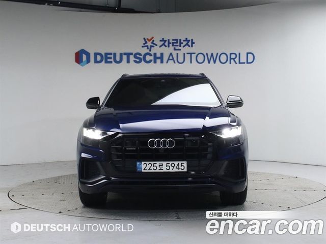 Audi Q8 55 TFSI Quattro Premium - фото 2