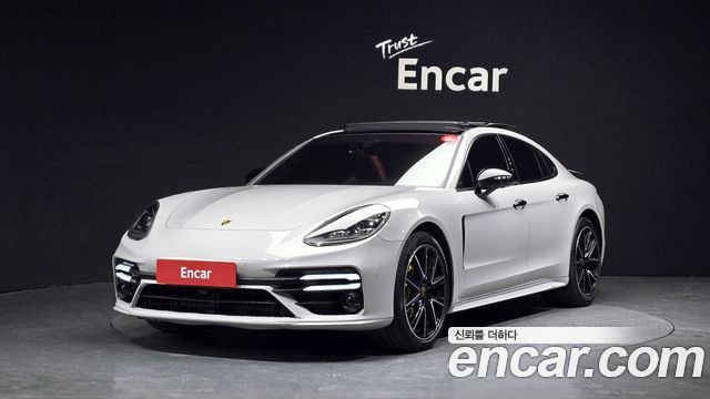Porsche Panamera 3.0 AWD - фото 0